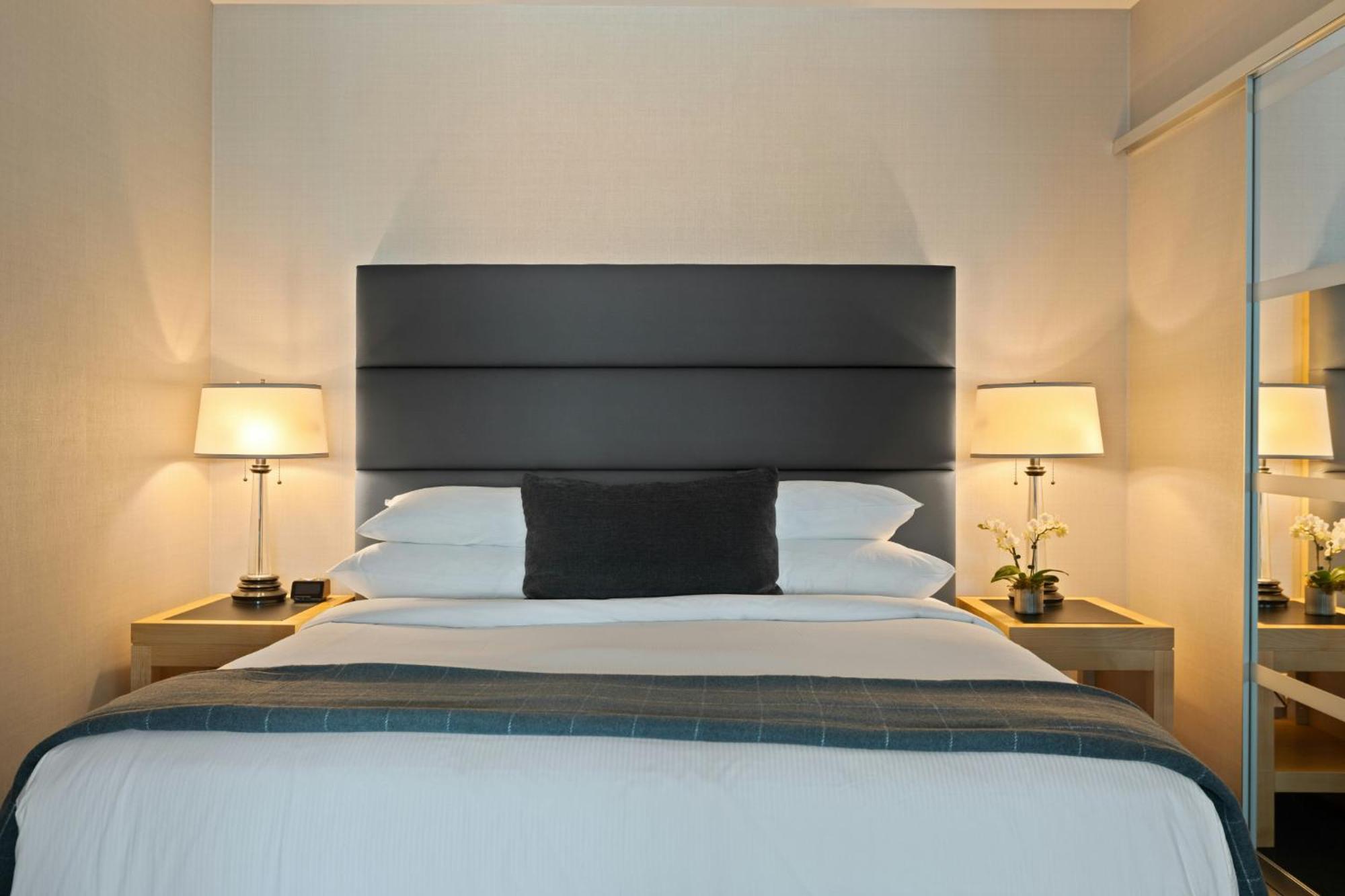 Hotel O Cean Suites Near Igi Airport 뉴델리 외부 사진