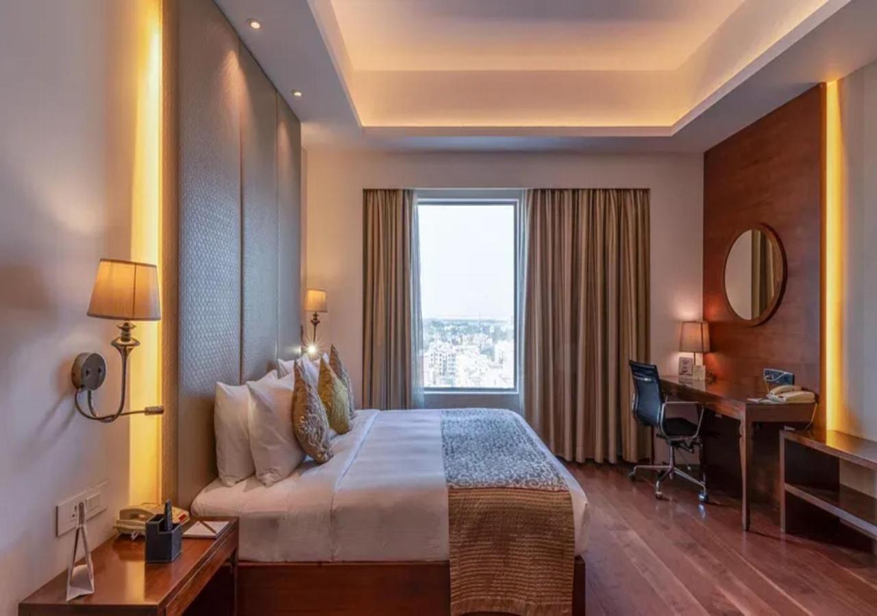 Hotel O Cean Suites Near Igi Airport 뉴델리 외부 사진